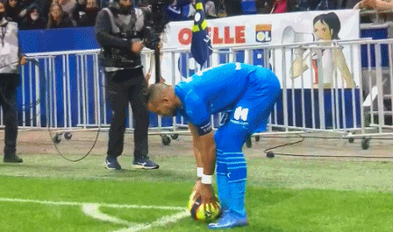 TBR：利物浦给伊萨克开超30万镑周薪，球员对这份报价很满意