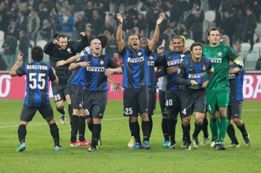 攻守兼备助博洛尼亚斩落领头羊那不勒斯，卢库米当选全场最佳（卢库米攻防俱佳助博洛尼亚力克领头羊那不勒斯，荣膺全场最佳）