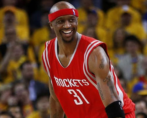 意媒：国米可以启用青训小将卡马特，以应对邓弗里斯伤缺情况（意媒：邓弗里斯伤缺，国米或启用青训小将卡马特顶替）