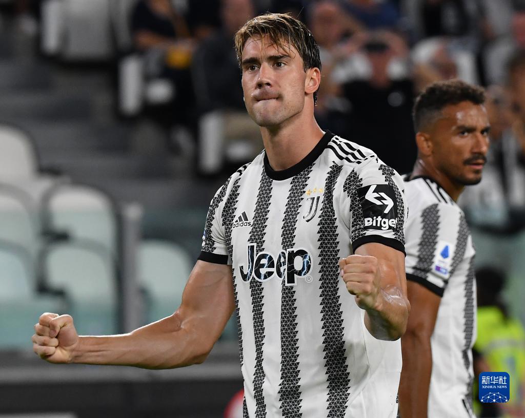 官方：赫塔费门将索里亚战马竞的两连扑当选西甲11月最佳扑救（西甲官宣：赫塔费门将索里亚对阵马竞两连扑，获评11月最佳扑救）