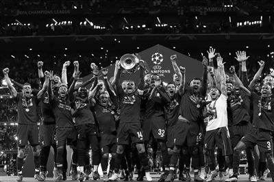 英超积分榜更新：曼城榜首压力加大,（英超积分新态势：曼城榜首压力升级）