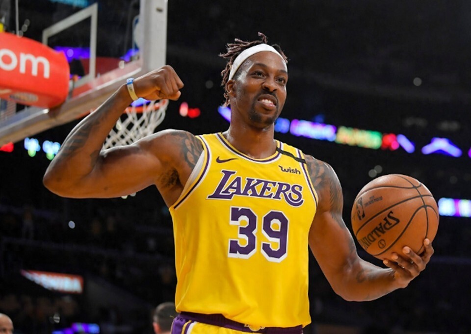 未满21岁意甲赛季至少前15场打进5球，伊尔迪兹比肩皮耶罗（伊尔迪兹未满21岁在意甲赛季前15场斩获5球，与皮耶罗比肩）