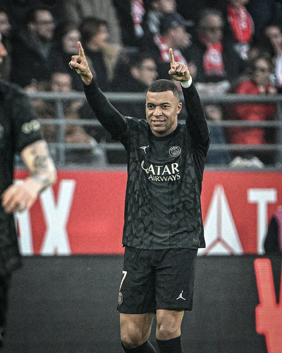 巴蒂：劳塔罗和小蜘蛛可以一起上，但其中一人必须做出牺牲（巴蒂：劳塔罗与小蜘蛛能同场，但必须有人作出牺牲）