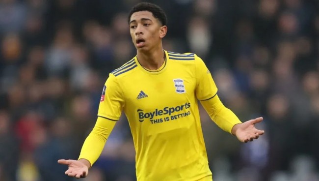 马卡：皇马密切关注科莫后卫拉蒙，英超多队也展开考察（马卡：皇马盯上科莫后卫拉蒙，英超多队亦在考察）