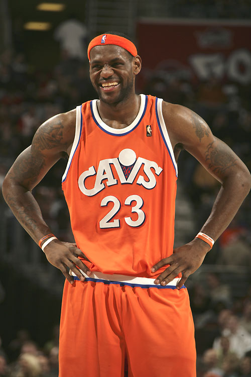 埃泽：丁丁是高水平足球思想家，这类球员是我自幼仰望的榜样（埃泽：丁丁拥有顶级足球智慧，这类球员从小便是我敬仰的典范）