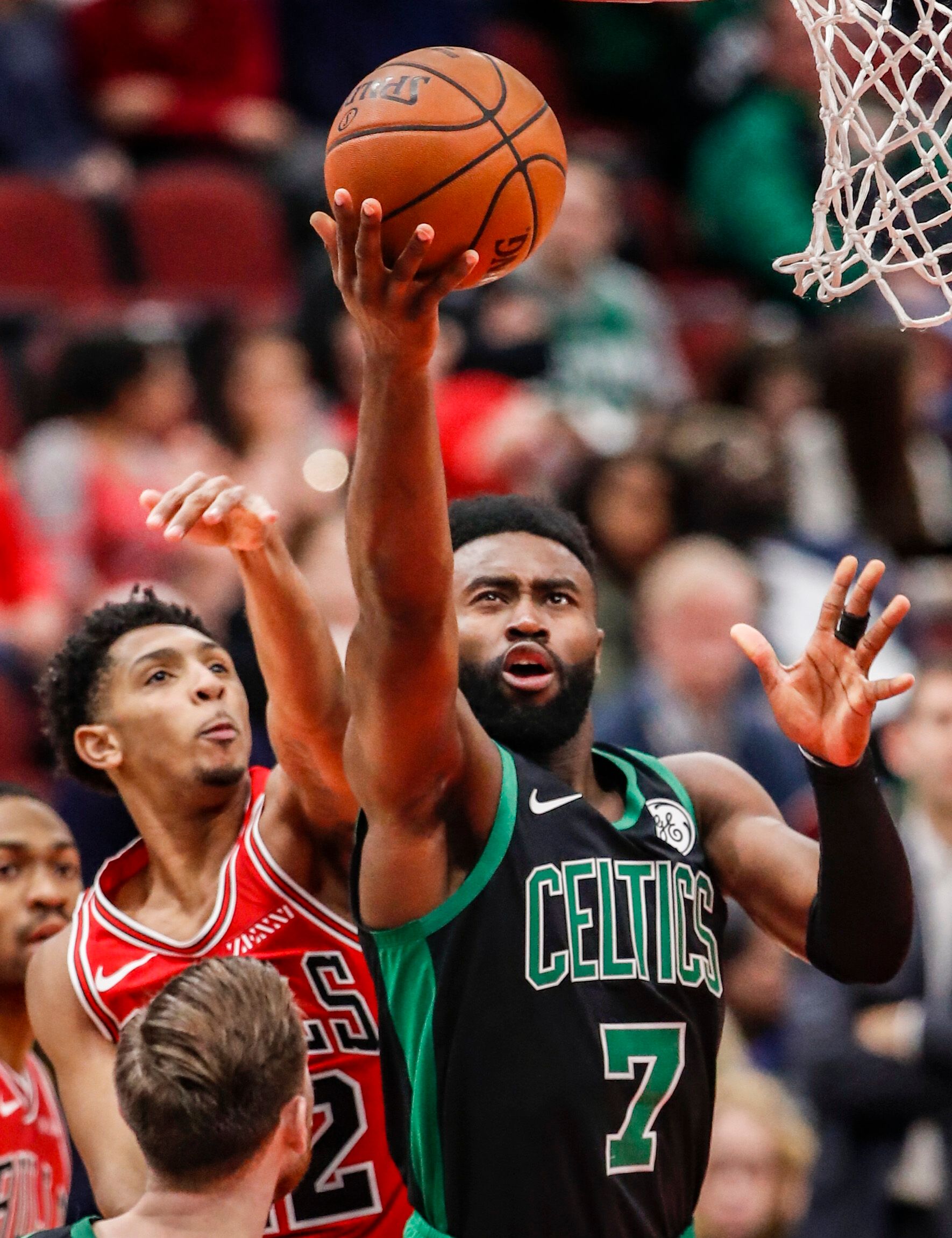 这队今天的状态像喝了能量药水（这队今天状态拉满，像按下了加速键）