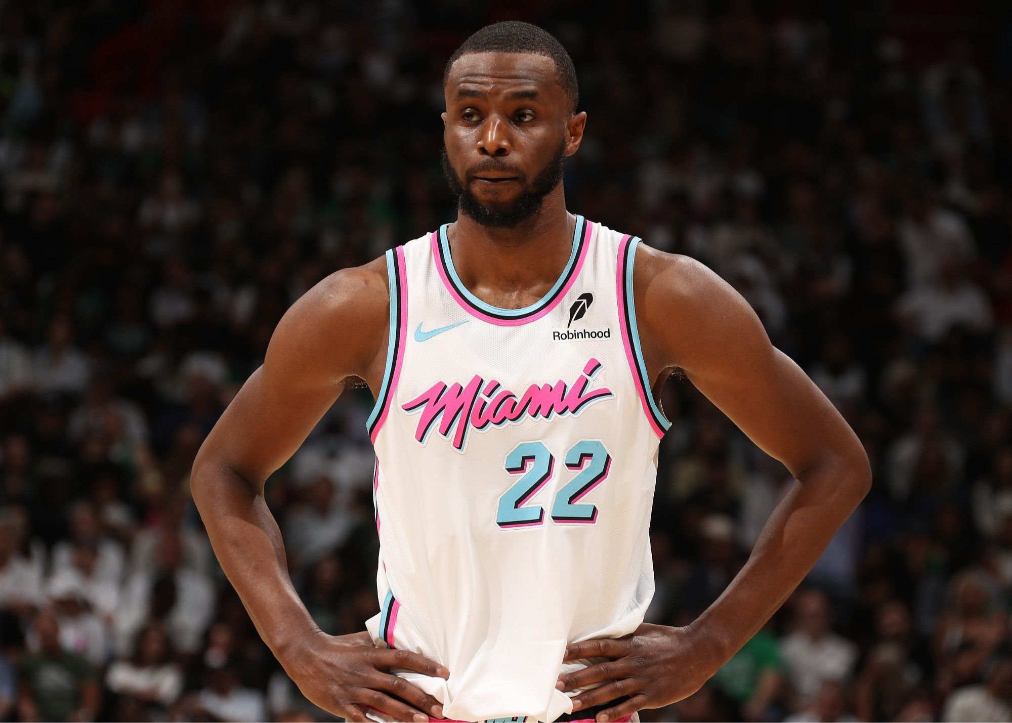 半场战报：西班牙人0-0塞维利亚（半场哨响：西班牙人与塞维利亚暂时0-0）