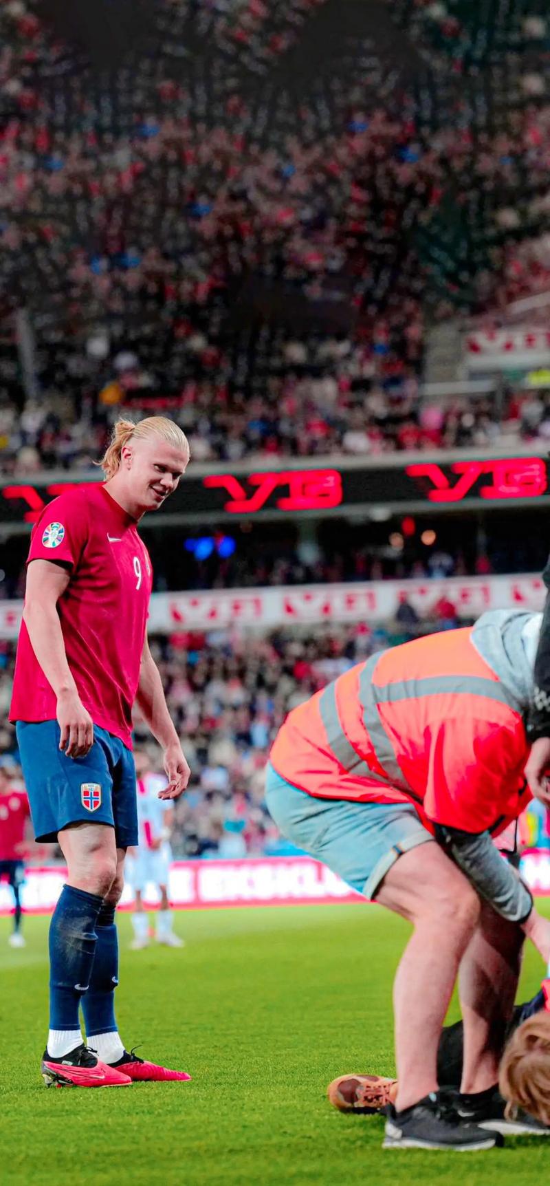 利物浦矛盾公开化！利物浦3-3遭保级队绝平 赛后萨拉赫炮轰球队（利物浦内讧显现：3-3被保级队压哨扳平，萨拉赫赛后怒斥球队）