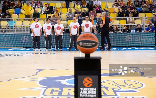 有争议，鲁本-内维斯、马赫雷斯等对C罗的绝杀点球予以嘲讽（C罗绝杀点球引发争议，鲁本-内维斯、马赫雷斯等人公开嘲讽）