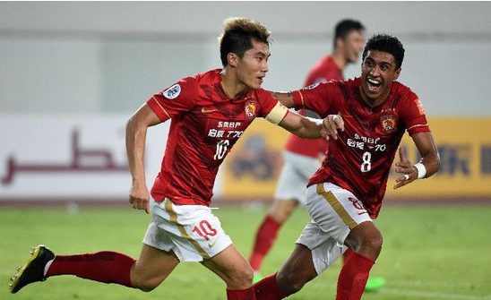 图片报：拜仁飞机因慕尼黑大雾无法起飞，只能去奥格斯堡乘机（图片报：慕尼黑大雾致拜仁航班停飞，球队改赴奥格斯堡登机）