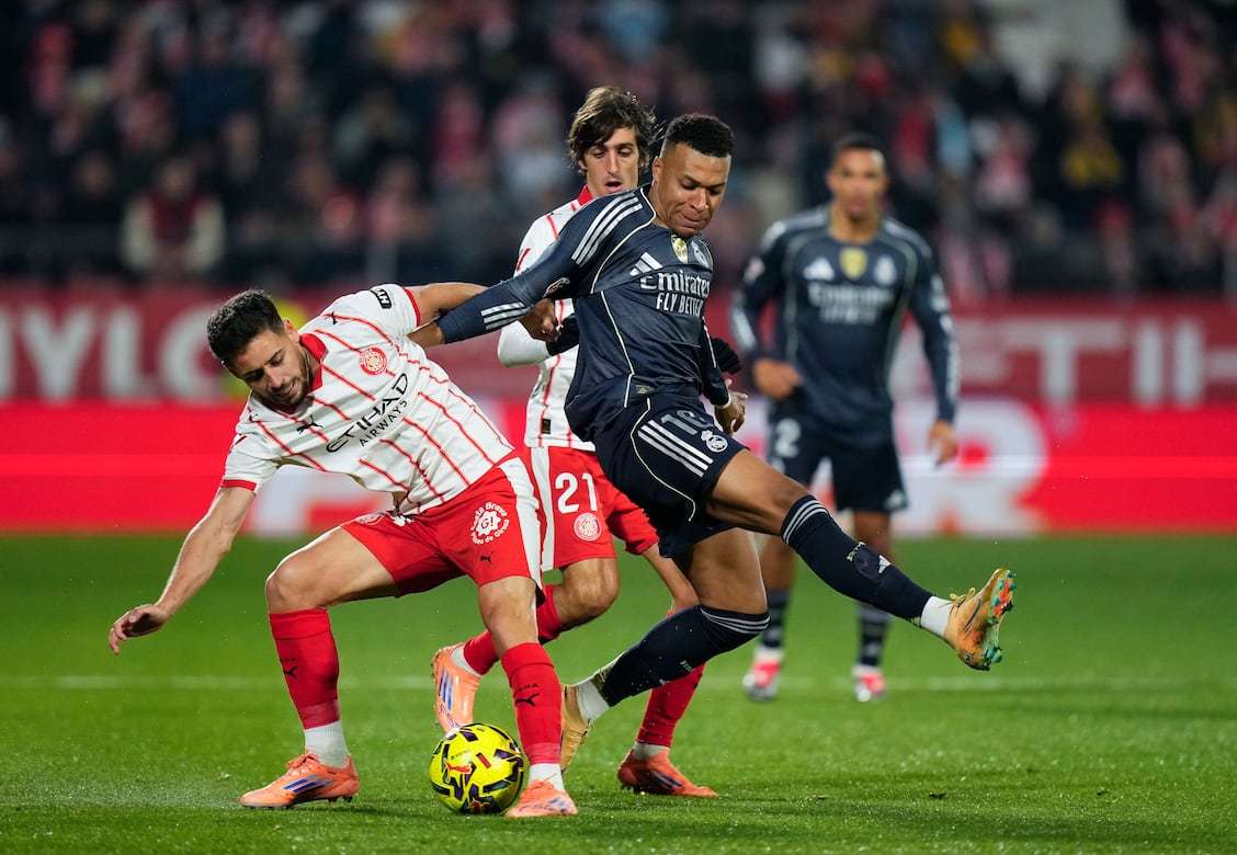 阿斯：阿隆索找到了理想的阵型，防守阶段4-4-2&进攻3-5-2（阿斯：阿隆索确定最佳阵型，防守4-4-2，进攻3-5-2）