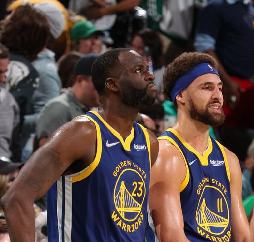 足球巴萨高层称将坚定走年轻化路线（巴萨高层表态：将坚定推进年轻化战略）